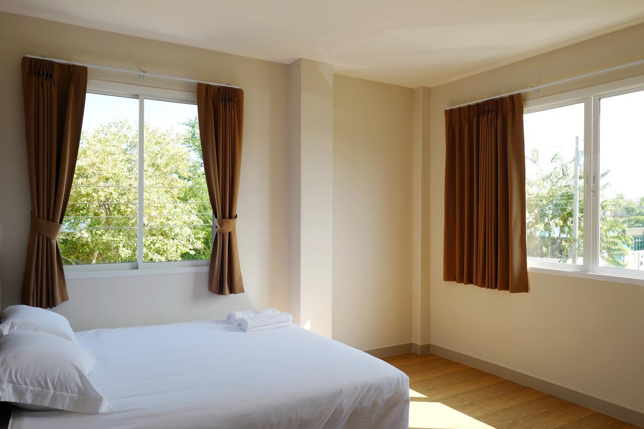 J-House Phetchaburi Aparthotel Kültér fotó