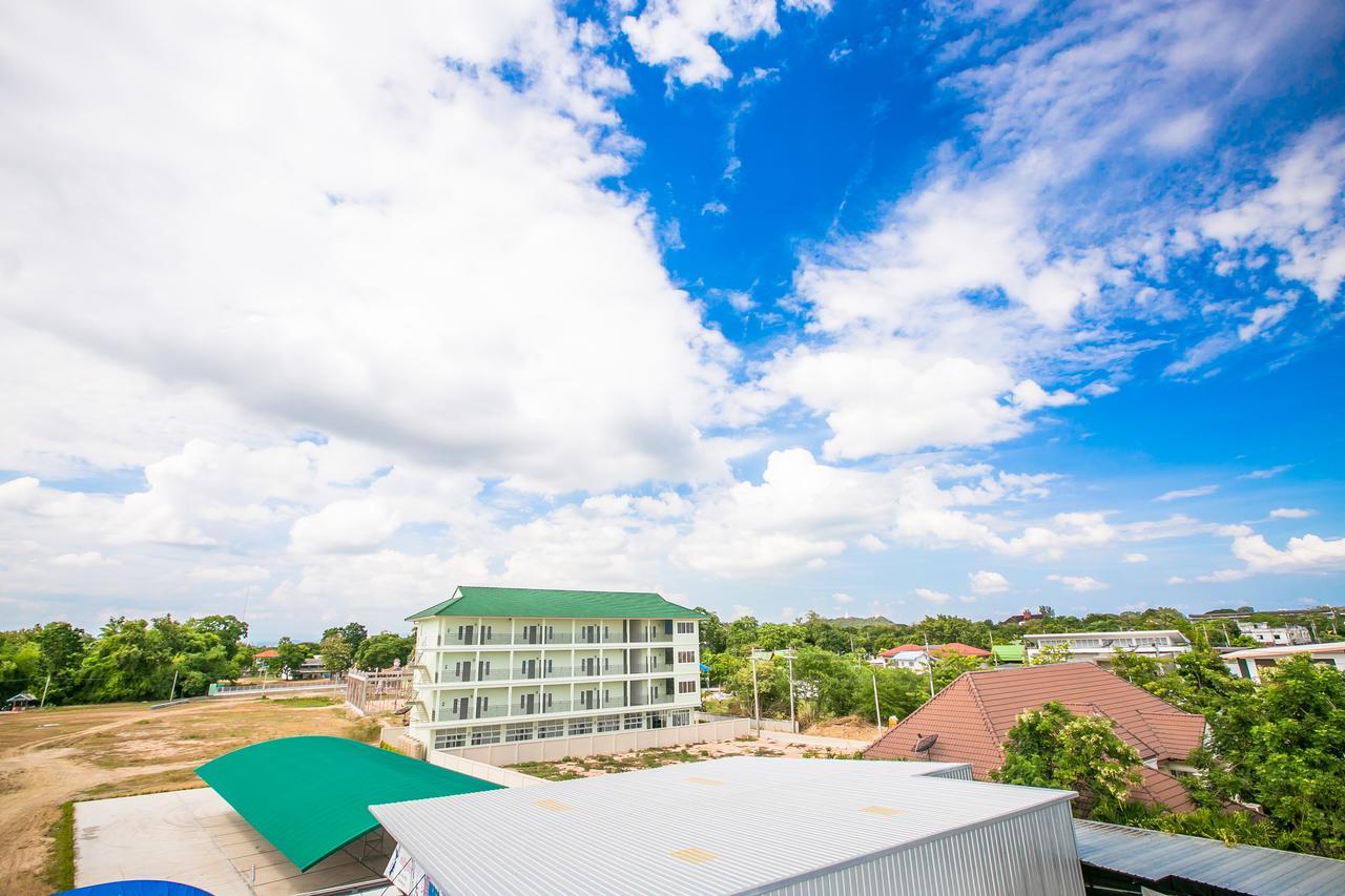 J-House Phetchaburi Aparthotel Kültér fotó