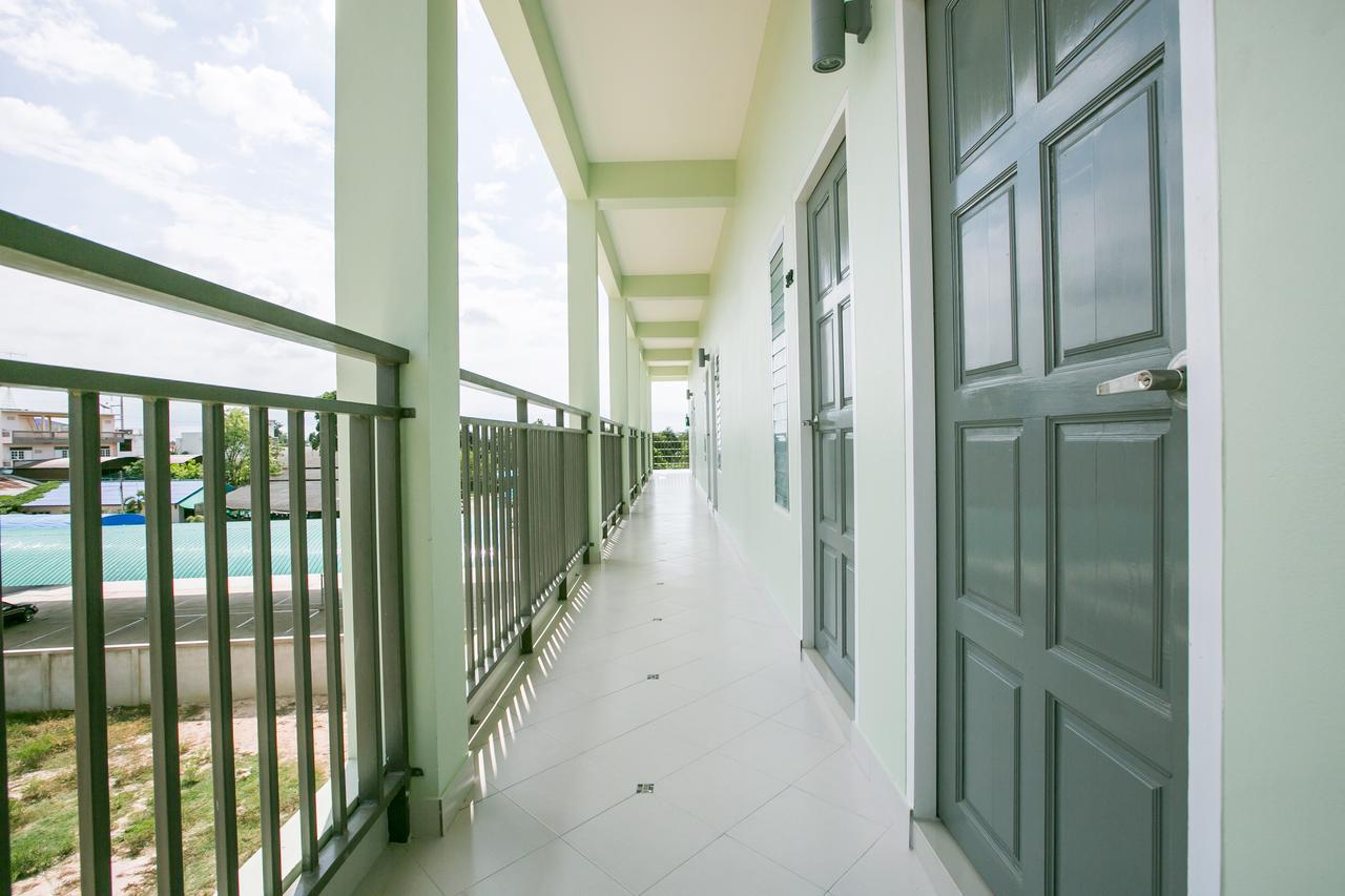 J-House Phetchaburi Aparthotel Kültér fotó