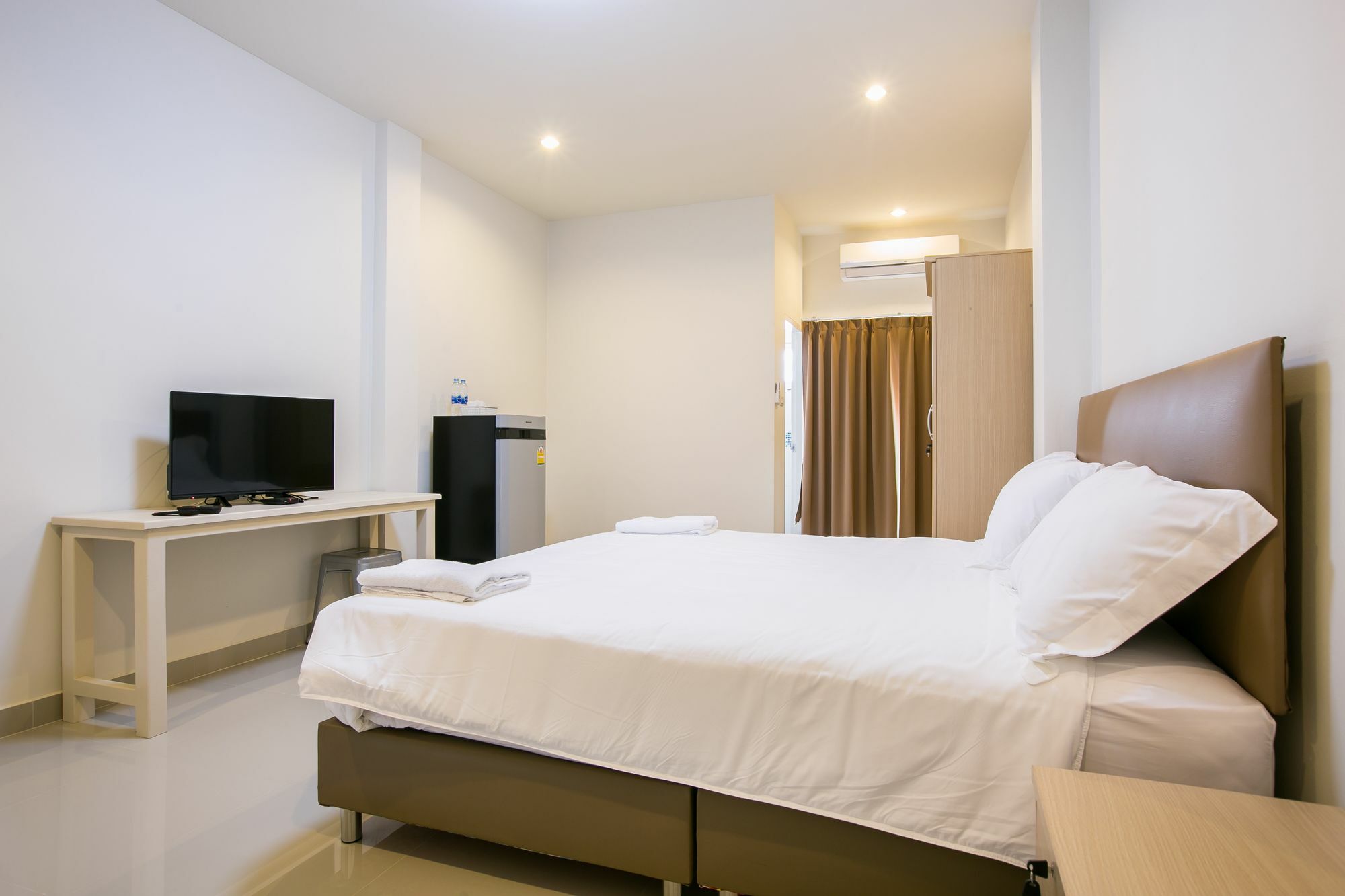 J-House Phetchaburi Aparthotel Kültér fotó