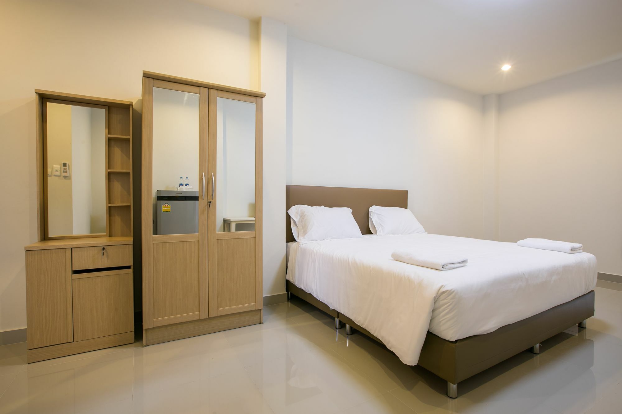 J-House Phetchaburi Aparthotel Kültér fotó